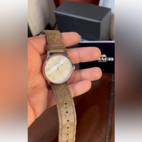 Coach Watch - Picture 5 of 13